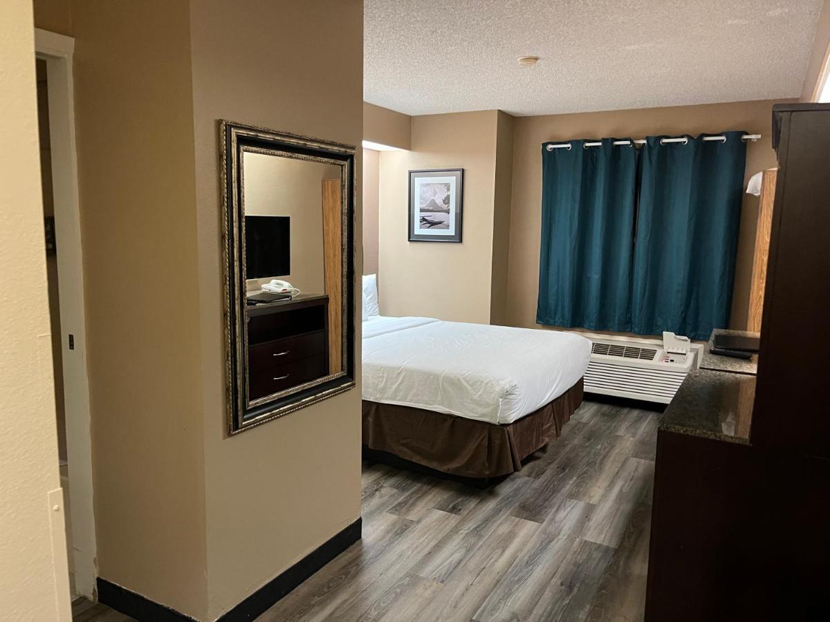 Americas Best Value Inn Калиспел Екстериор снимка