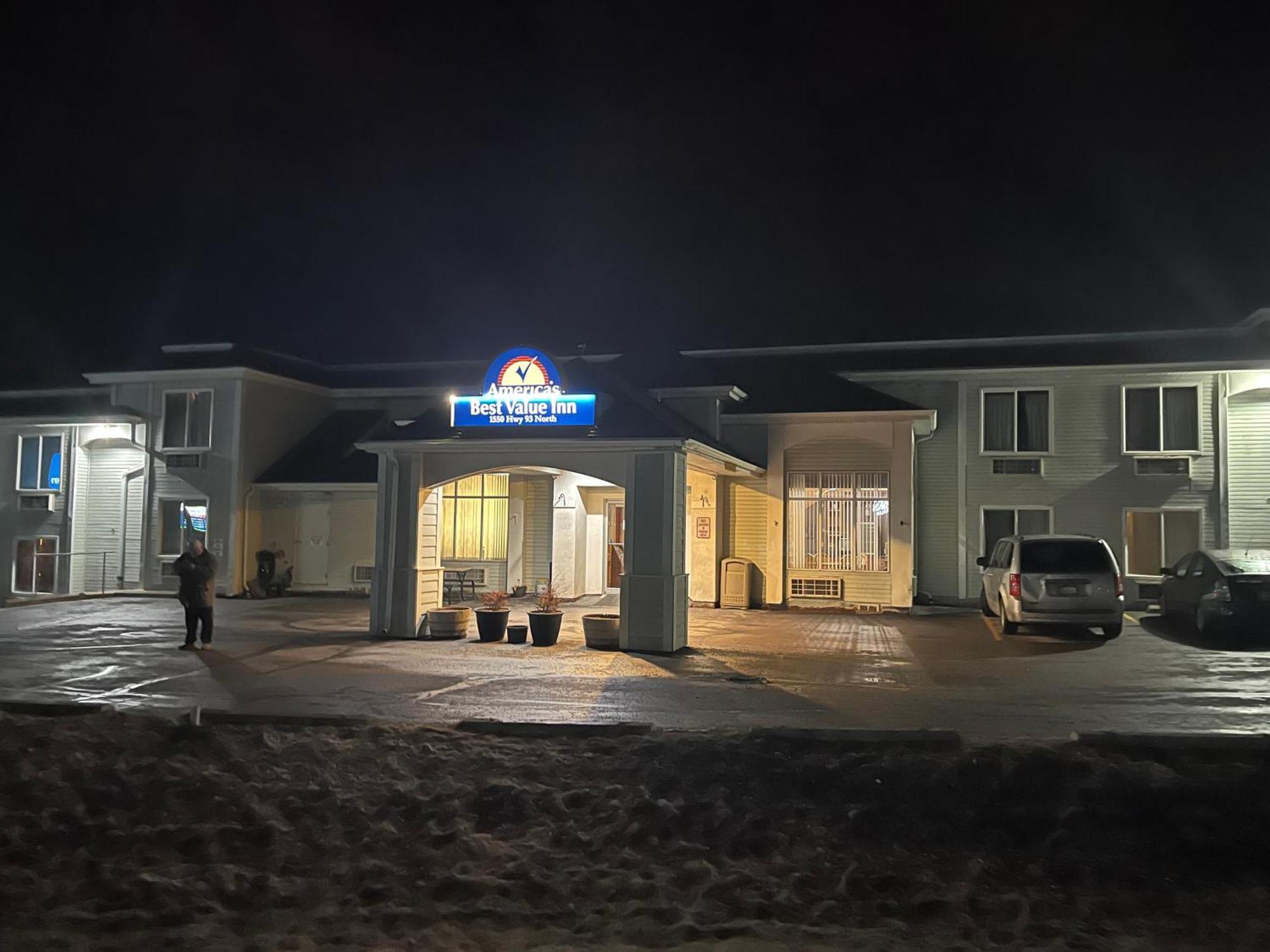 Americas Best Value Inn Калиспел Екстериор снимка