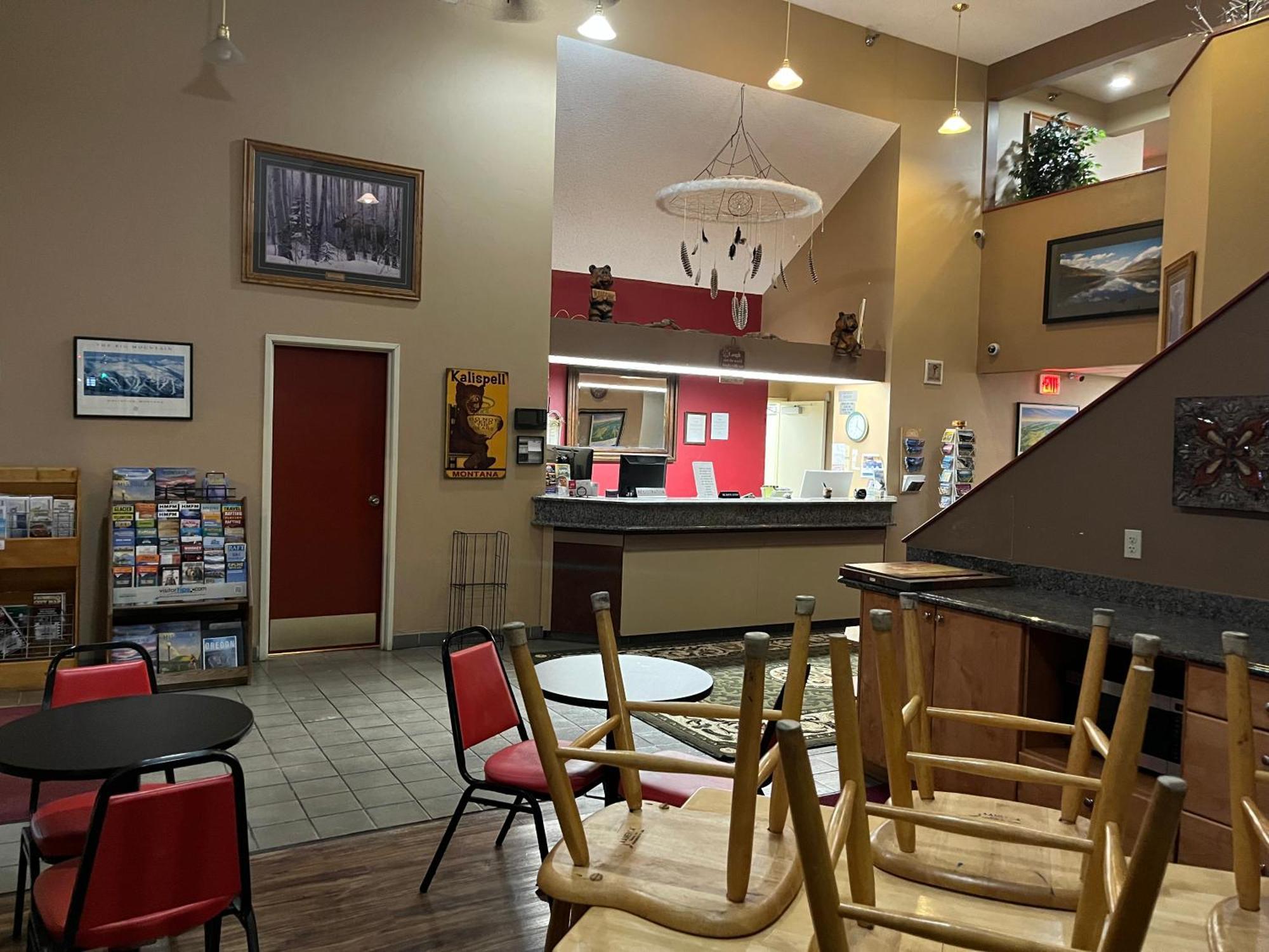 Americas Best Value Inn Калиспел Екстериор снимка